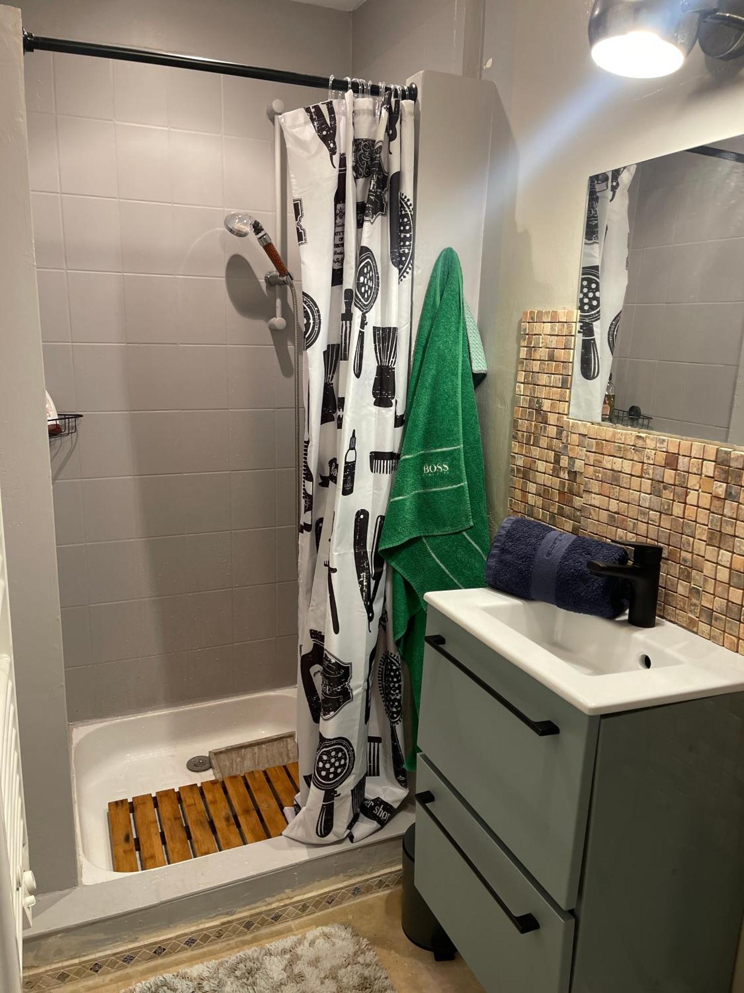 نانسي Rent Big Room With Breakfast Free In Old City المظهر الخارجي الصورة